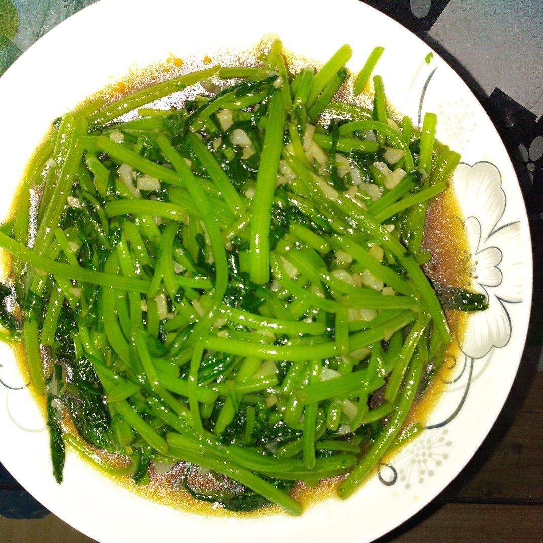 琦琦667做的清炒茼蒿