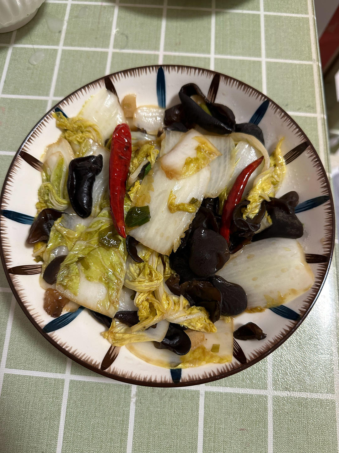 糖醋黑白菜（白菜炒木耳）