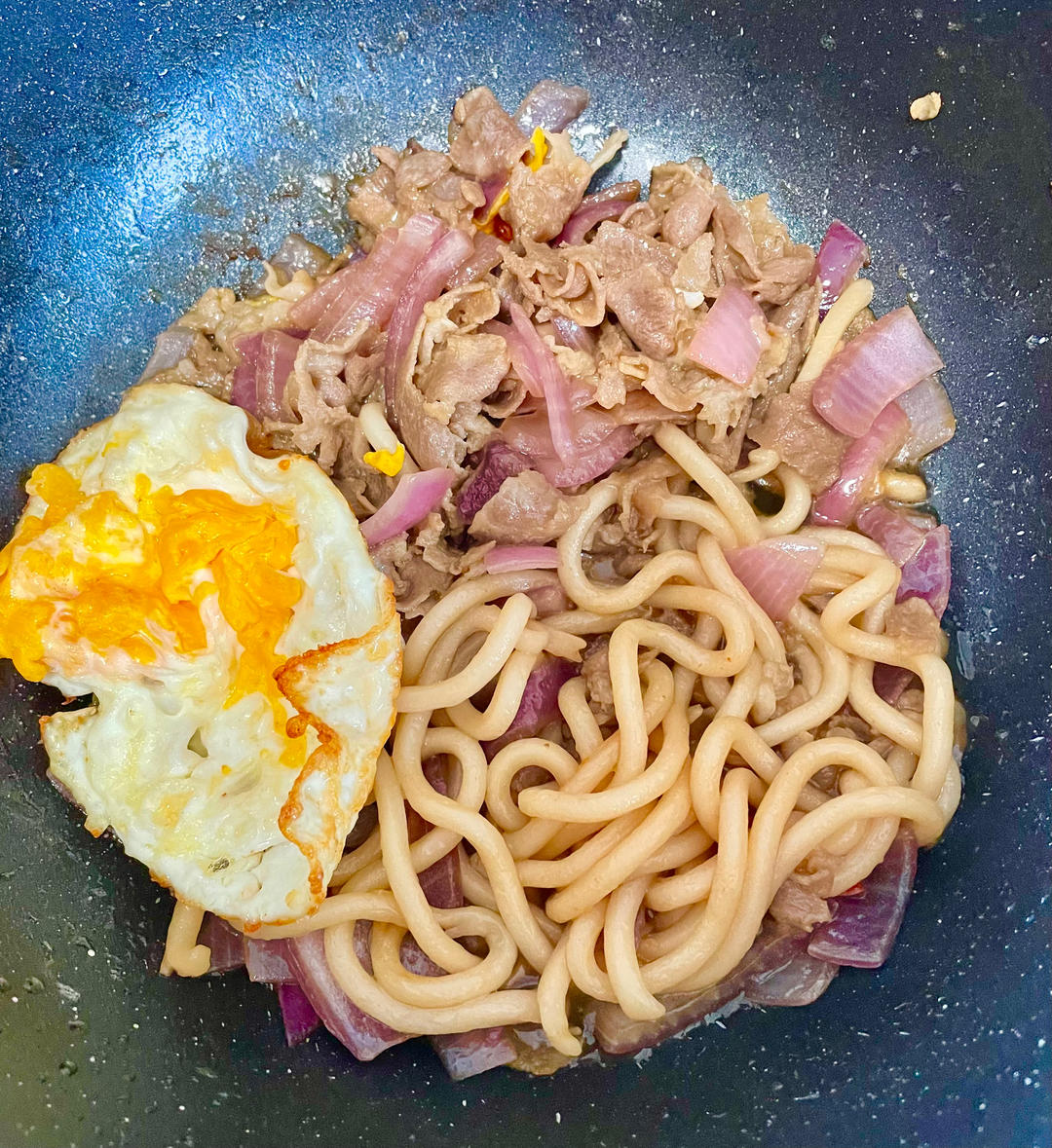 洋葱肥牛炒乌冬