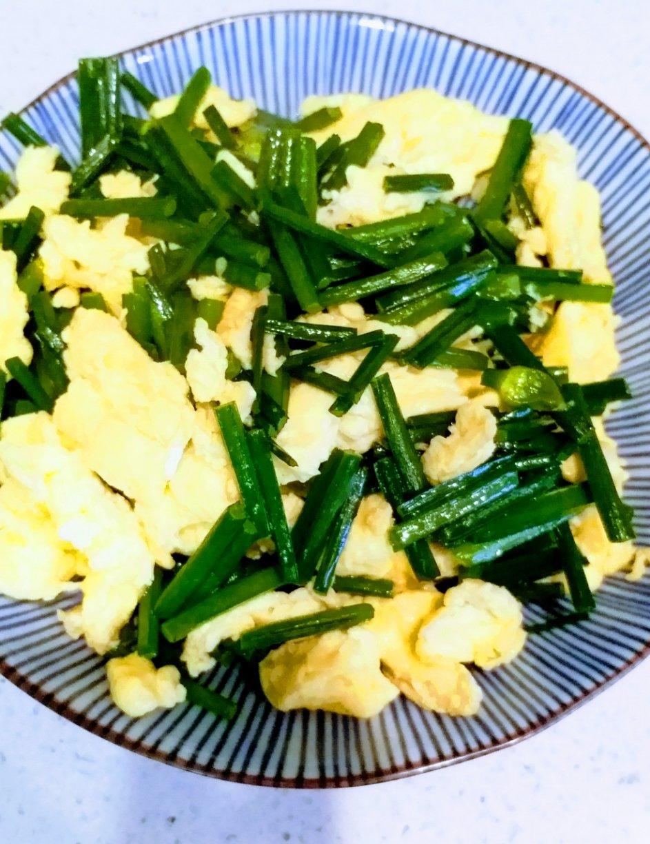 韮台炒鸡蛋