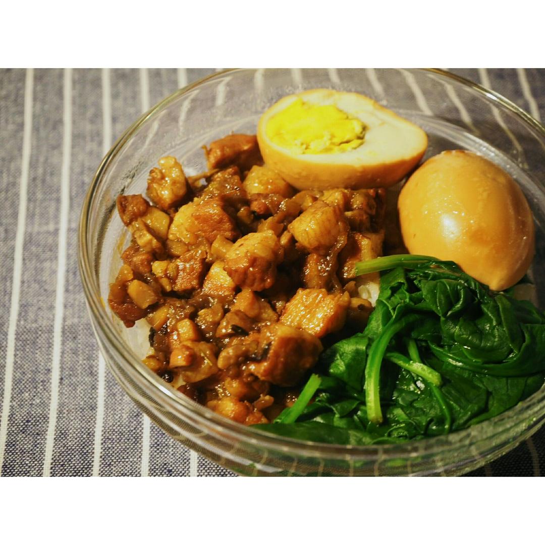 洋葱酥卤肉饭