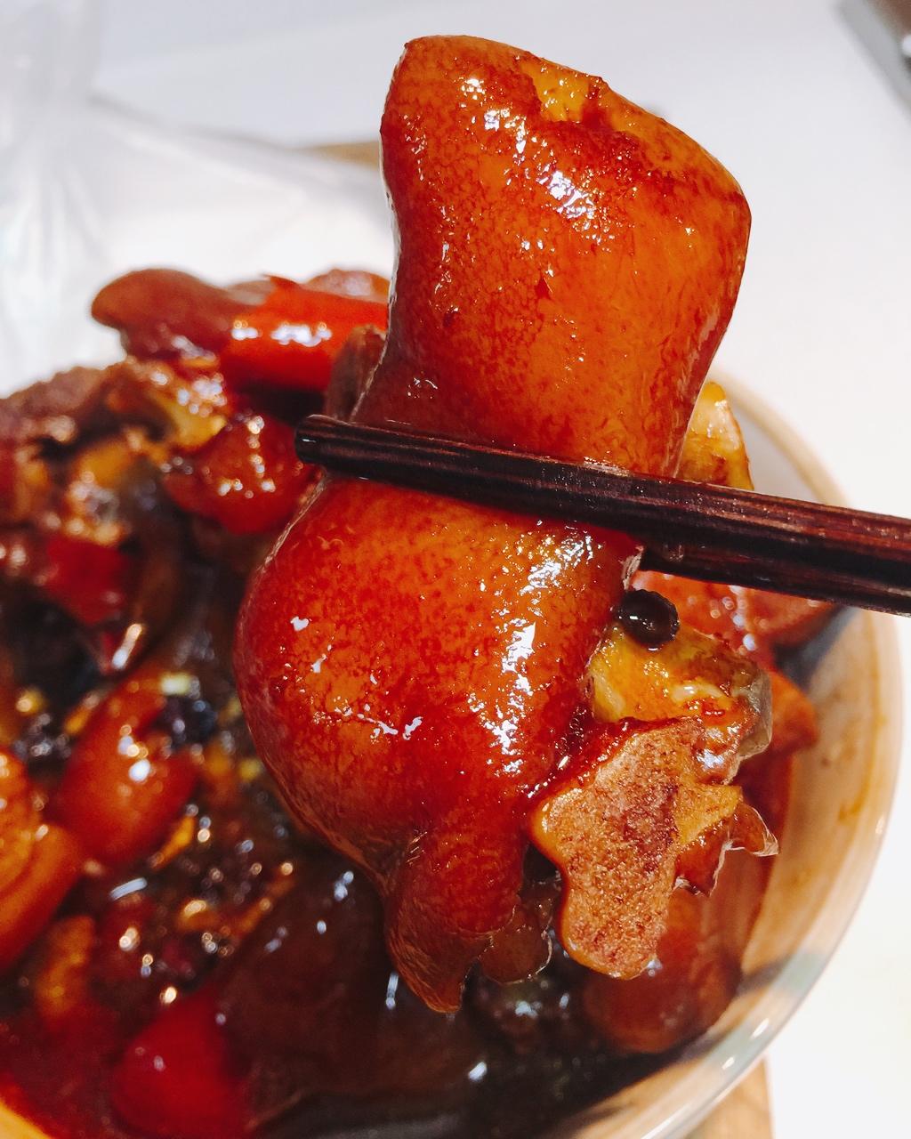 美味的家常菜：红烧猪蹄