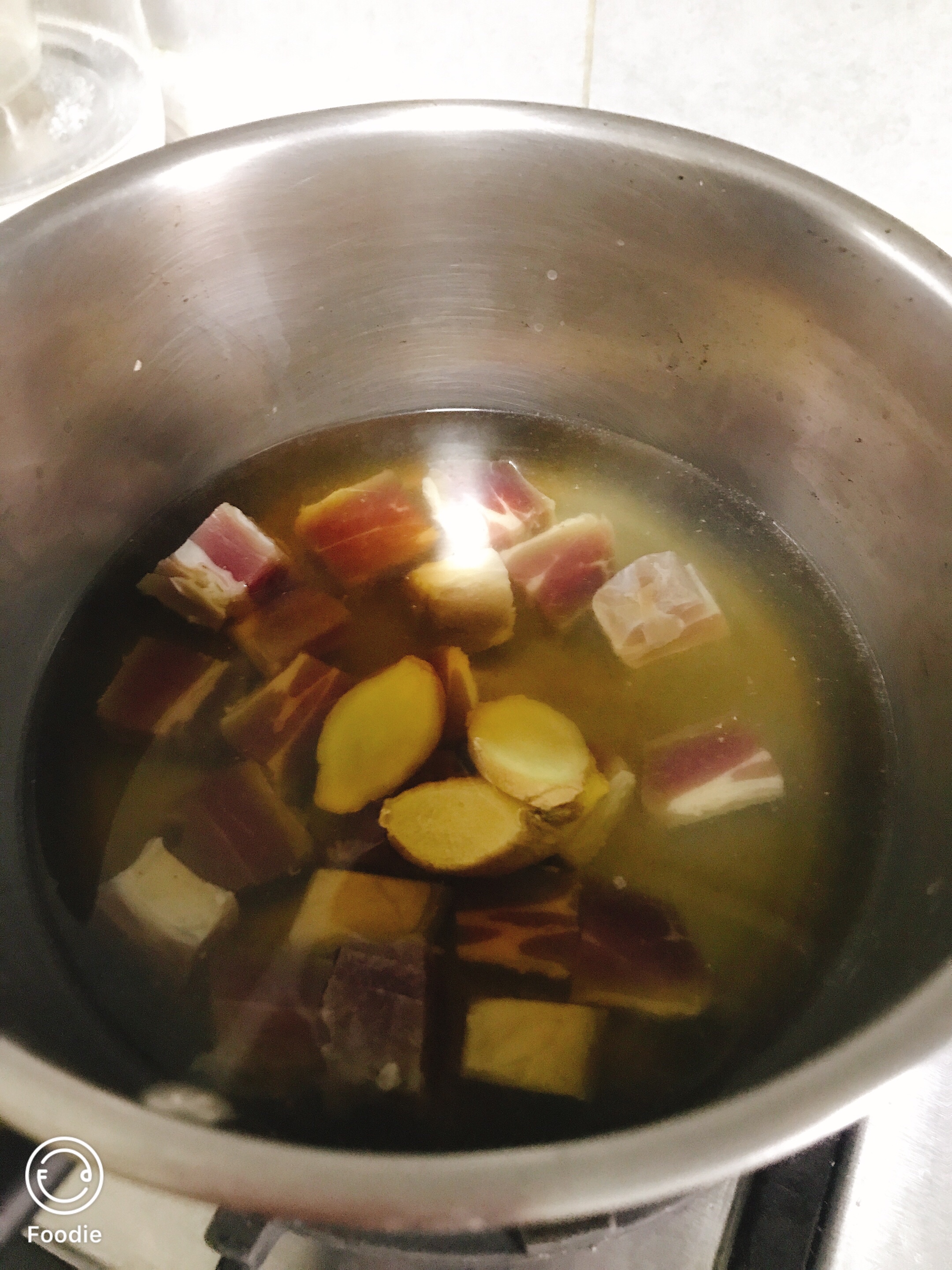 超简单咸肉冬瓜汤的做法 步骤1