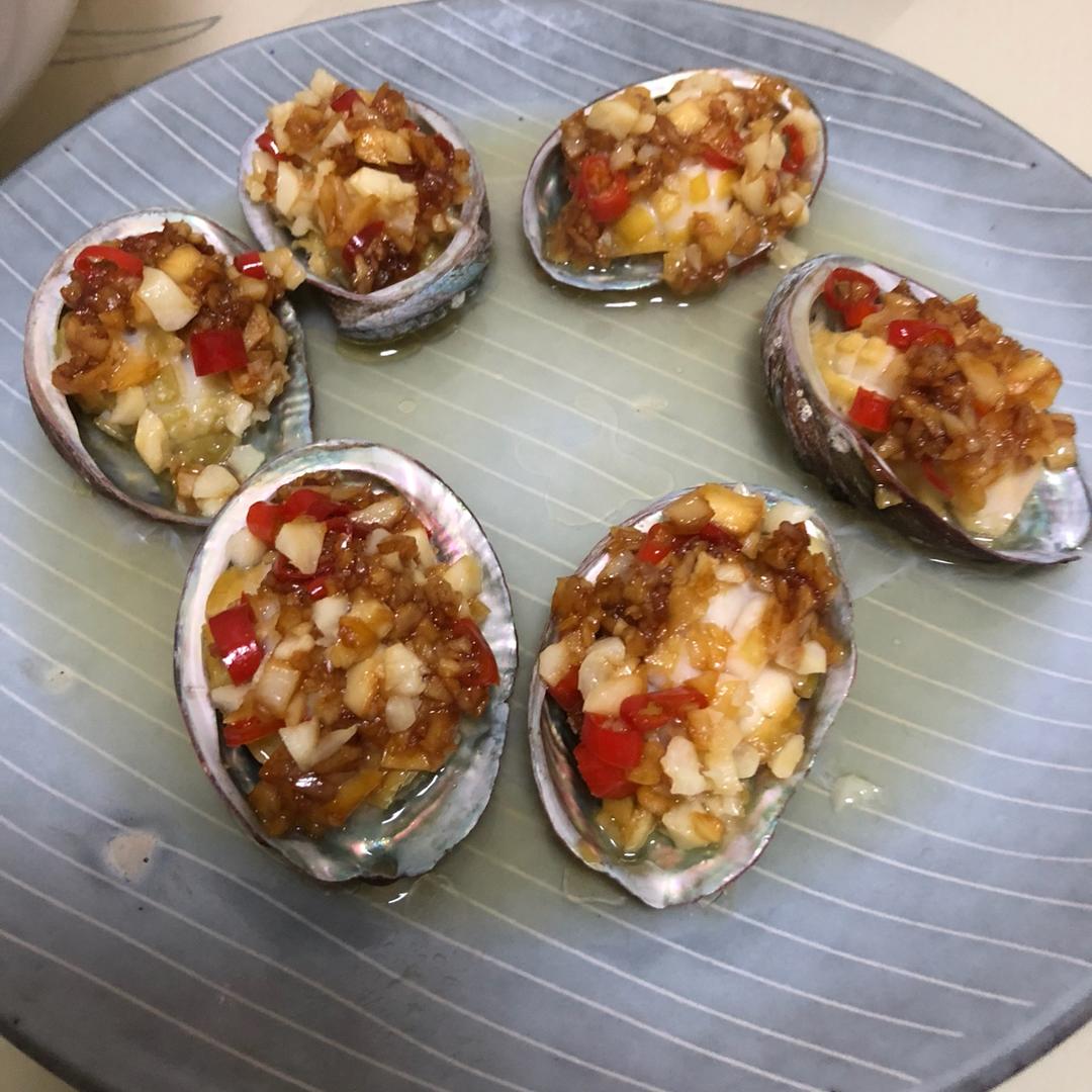 蒜蓉粉丝蒸鲍鱼