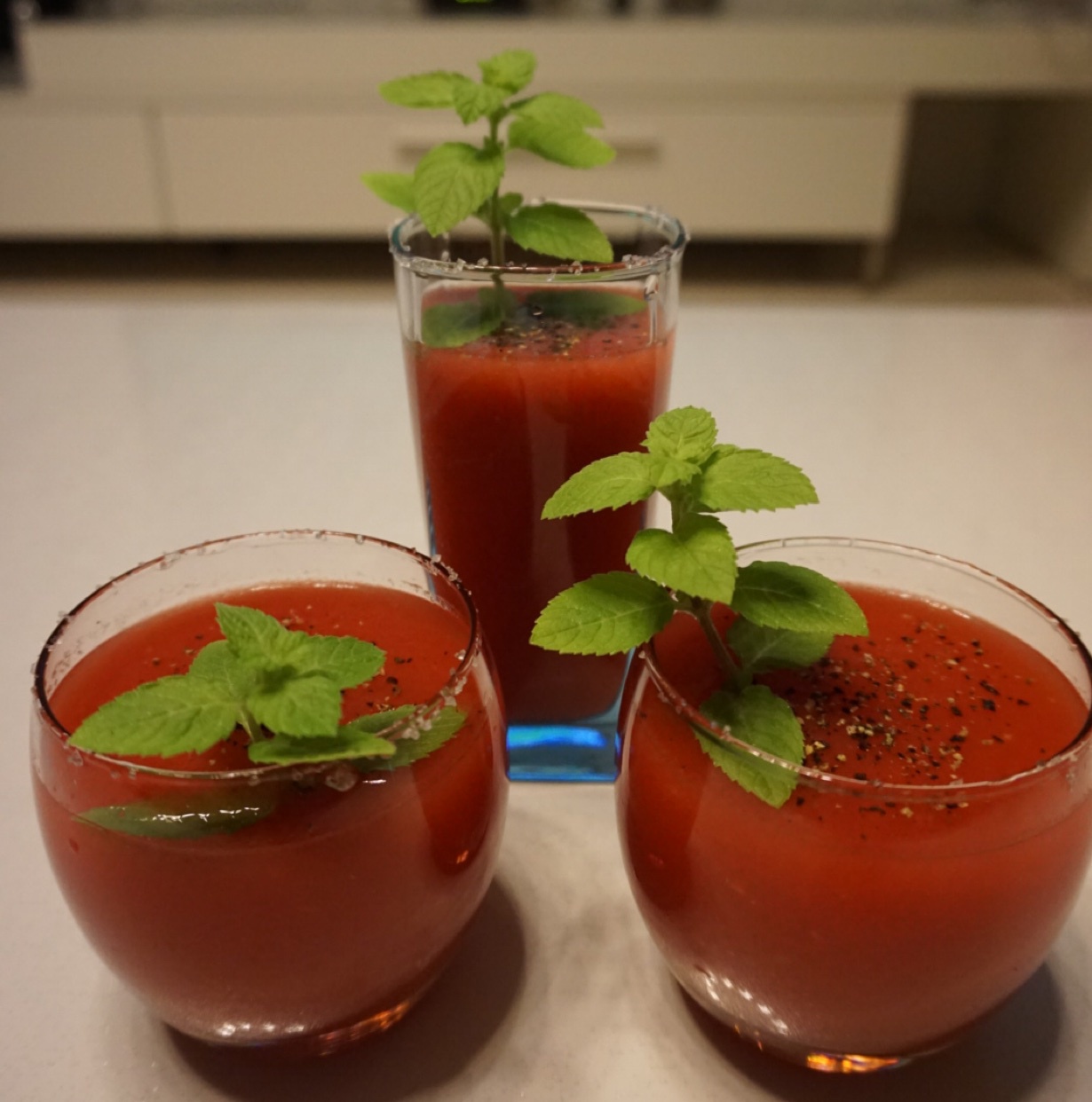 omega草草做的bloody mary 血腥玛丽鸡尾酒