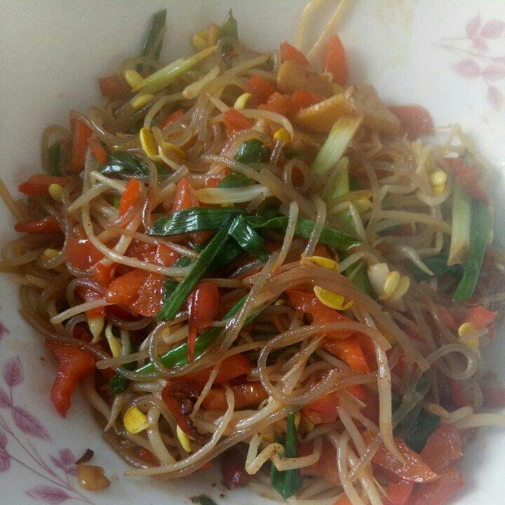 豆芽炒粉丝