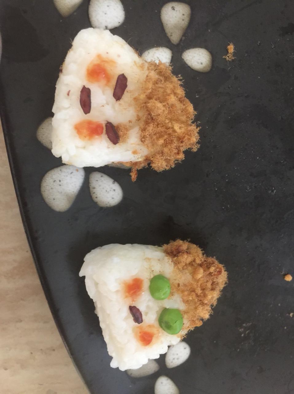 爆炸头饭团君（肉松饭团）