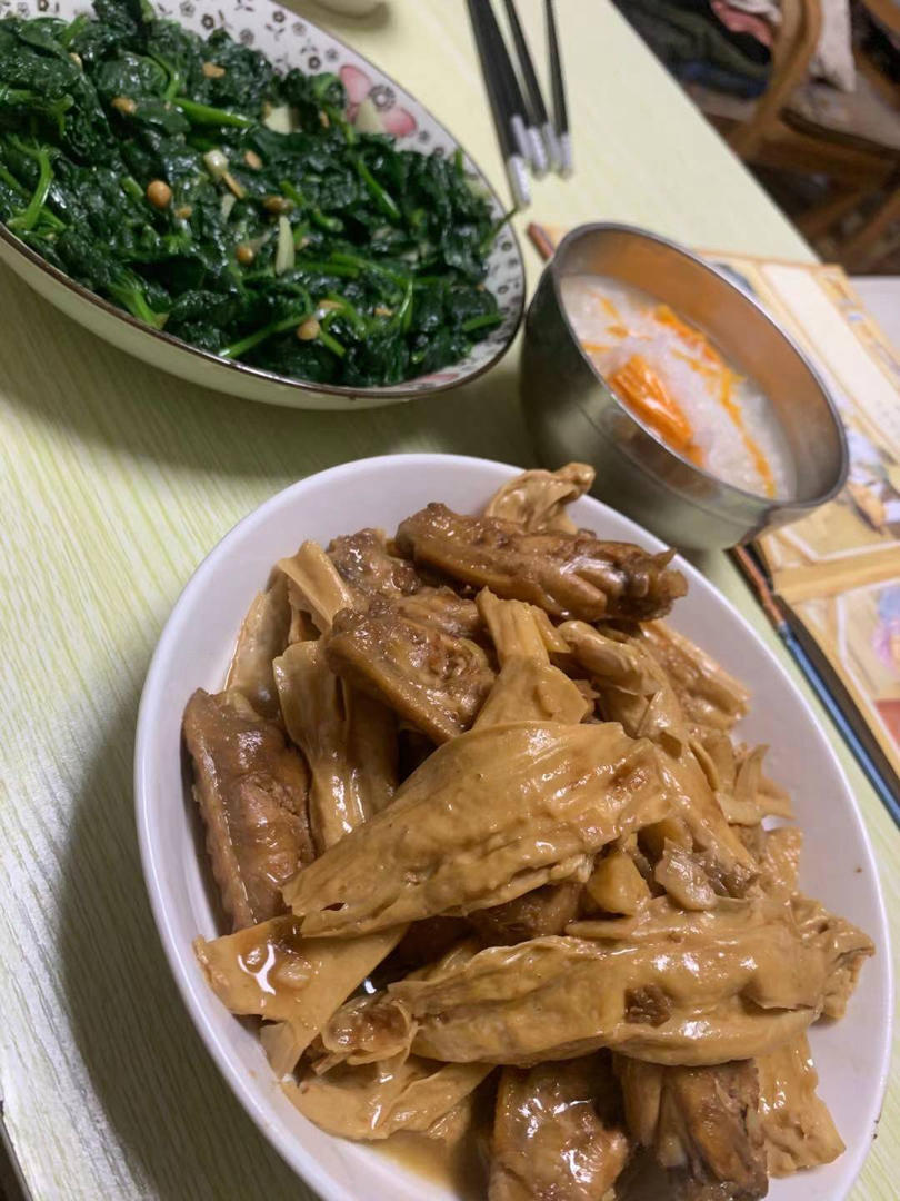 红烧腐竹鸡腿