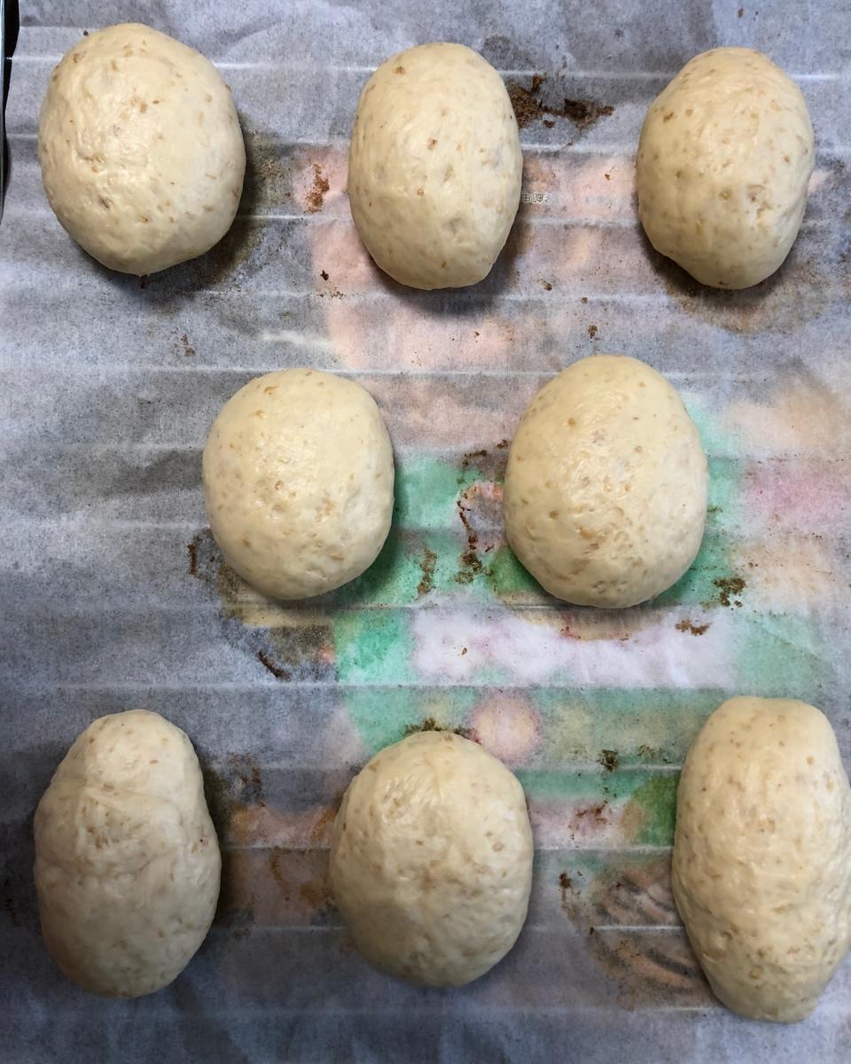 红豆/肉松麻薯软欧面包+石榴茶【曼食慢语】