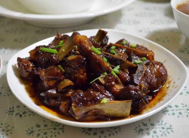 糖醋排骨（大排版）的做法