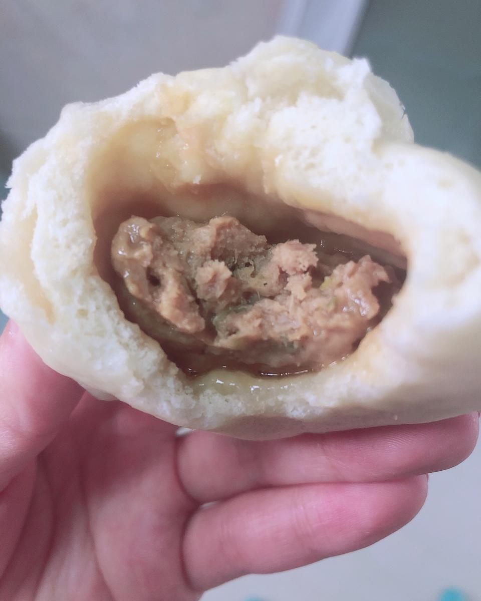 大葱纯肉蒸包