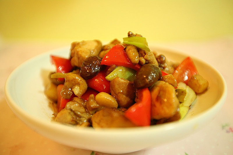 蚝油栗子鸡——味道鲜美可口哦