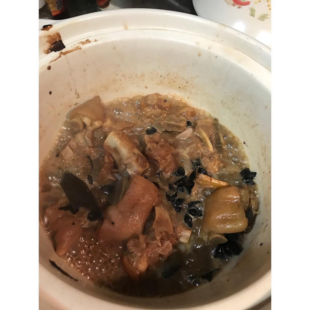 红焖猪蹄