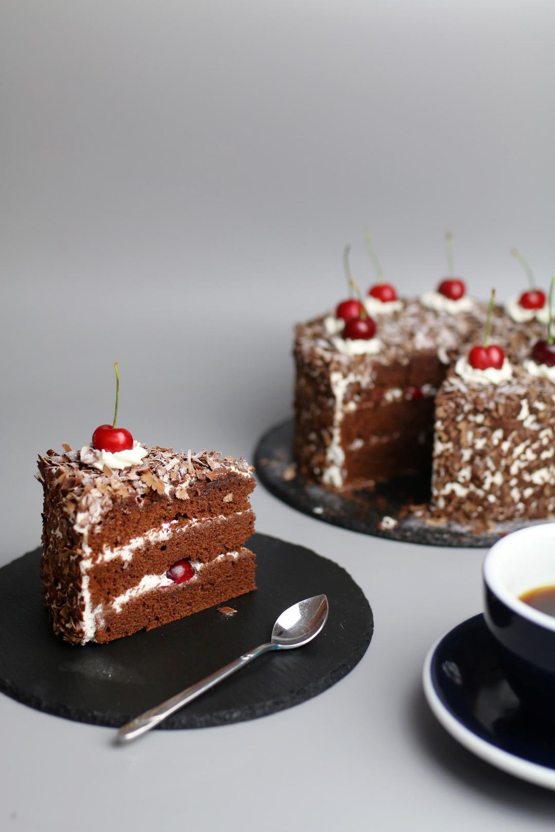 黑巧克力和樱桃之间的故事 黑森林蛋糕的做法