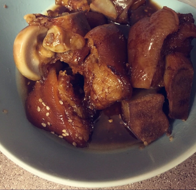 老丁的私房菜－红烧猪蹄