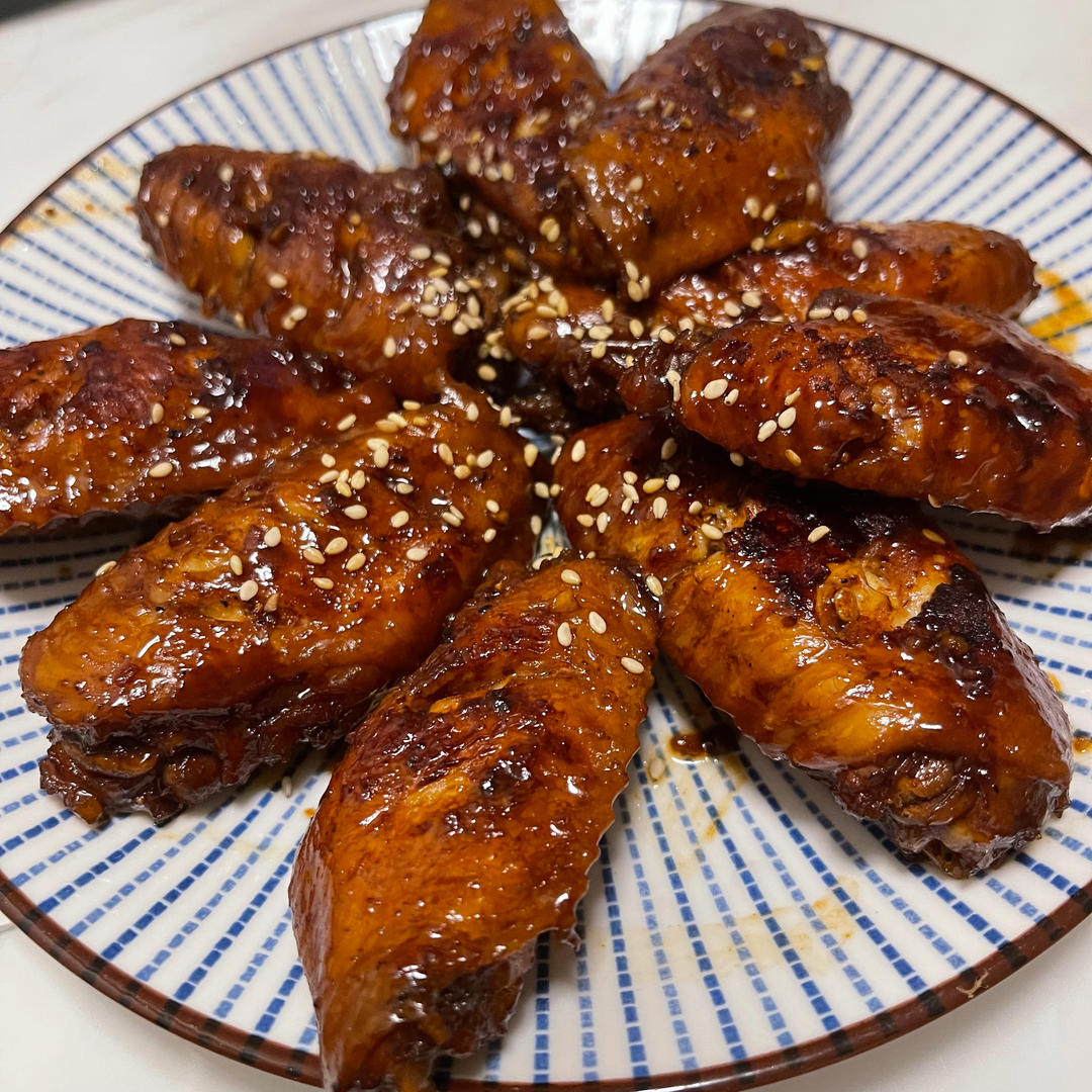 无比鲜嫩多汁的蒜香蜜汁鸡翅