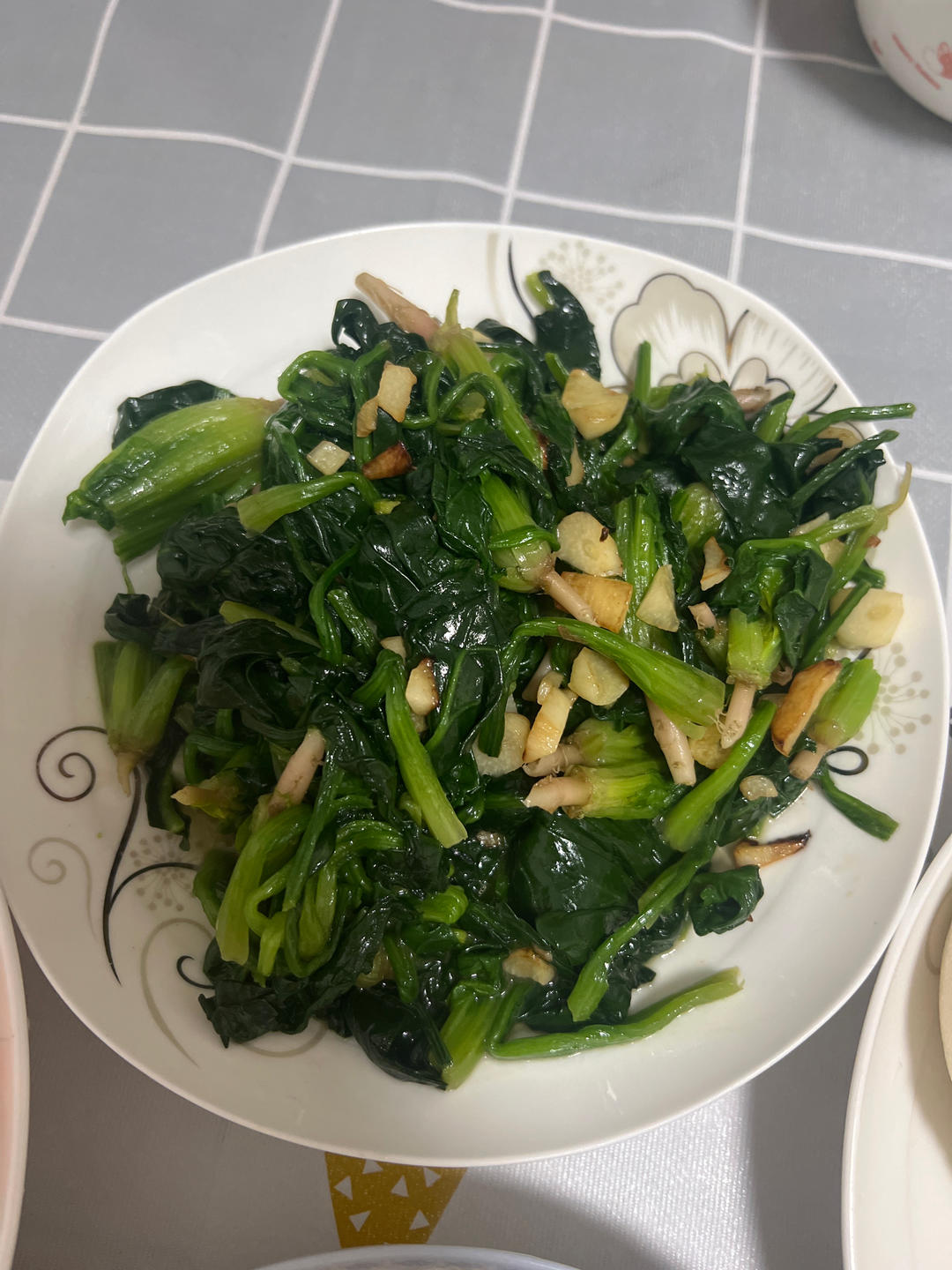 不涩口又嫩的清炒菠菜