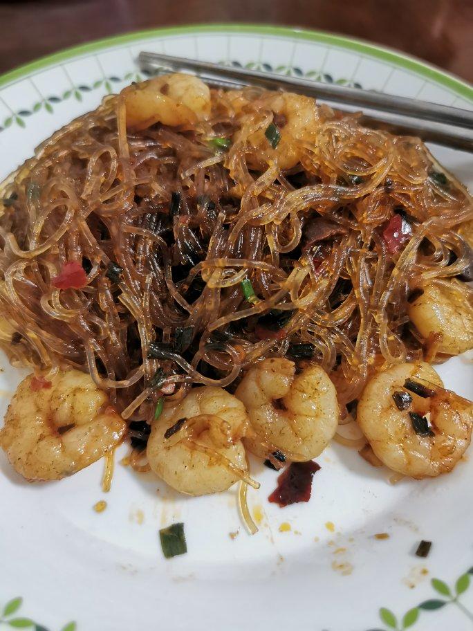 鲜虾粉丝煲
