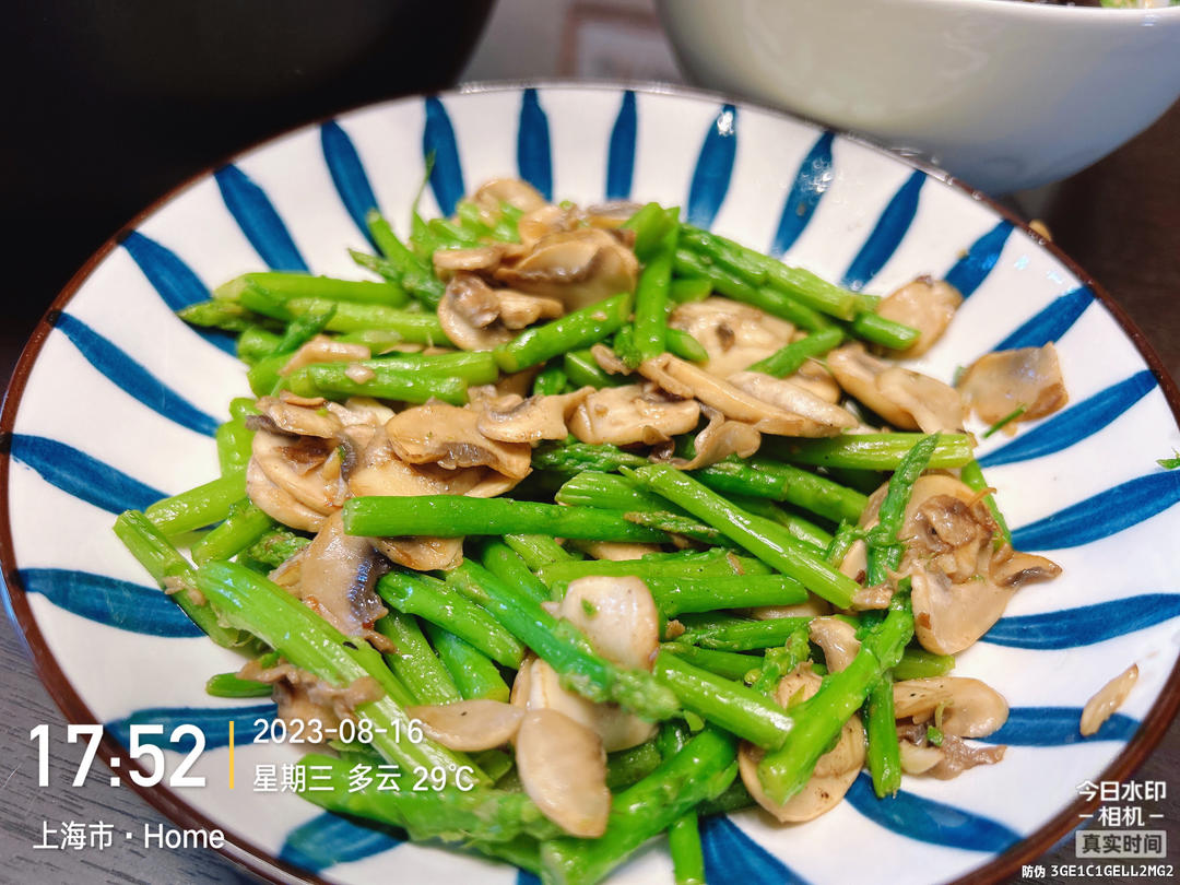 教你做最好吃的芦笋炒蘑菇 新手速get！