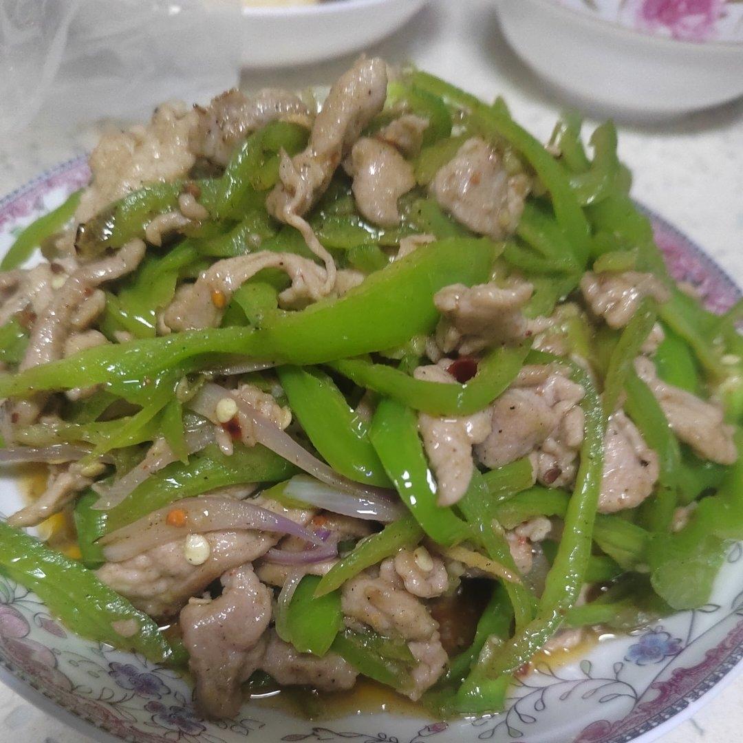 家常尖椒炒肉