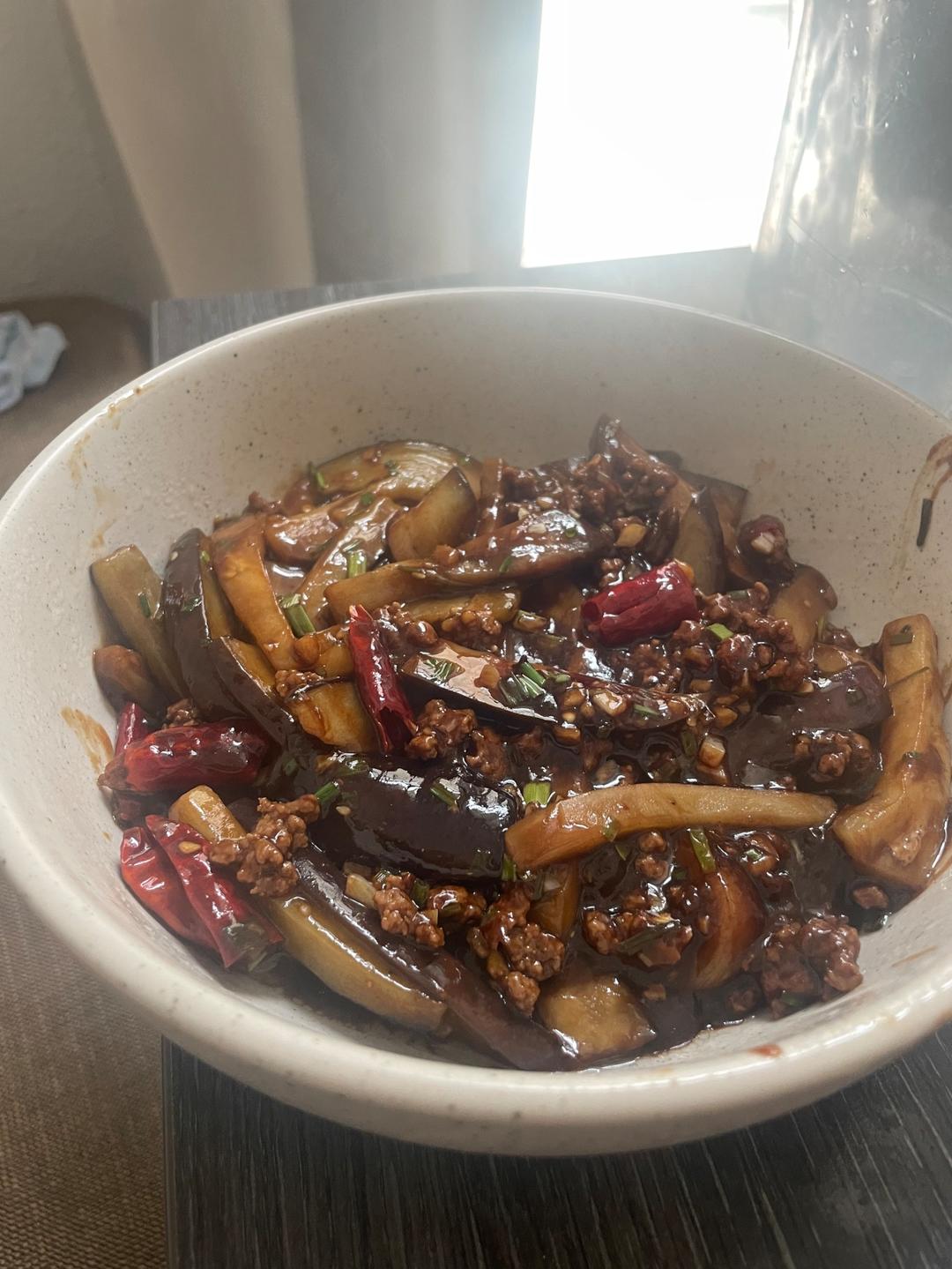 开胃下饭菜！巨简单的家常鱼香茄子煲