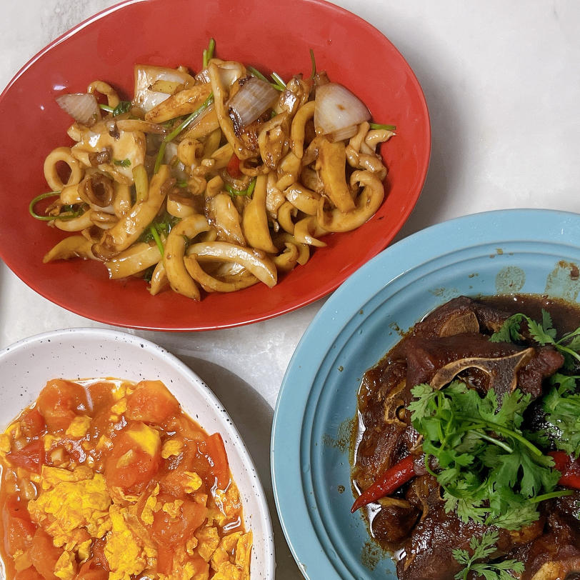 洋葱青椒炒墨鱼干