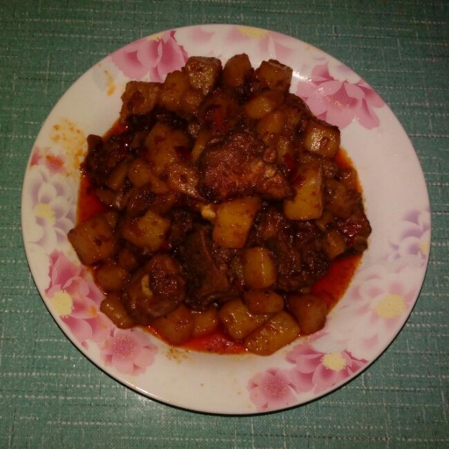川味土豆烧排骨