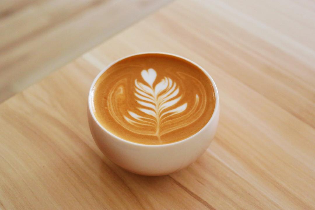 ☕自学拉花不急不嗔🐱
