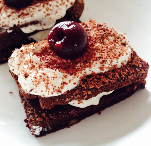 达达酱做的甘纳许巧克力蛋糕卷