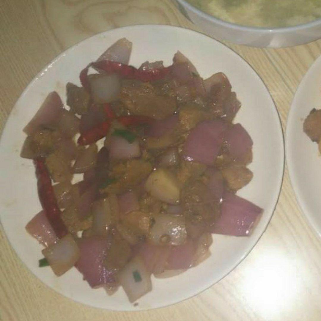 洋葱炒肉