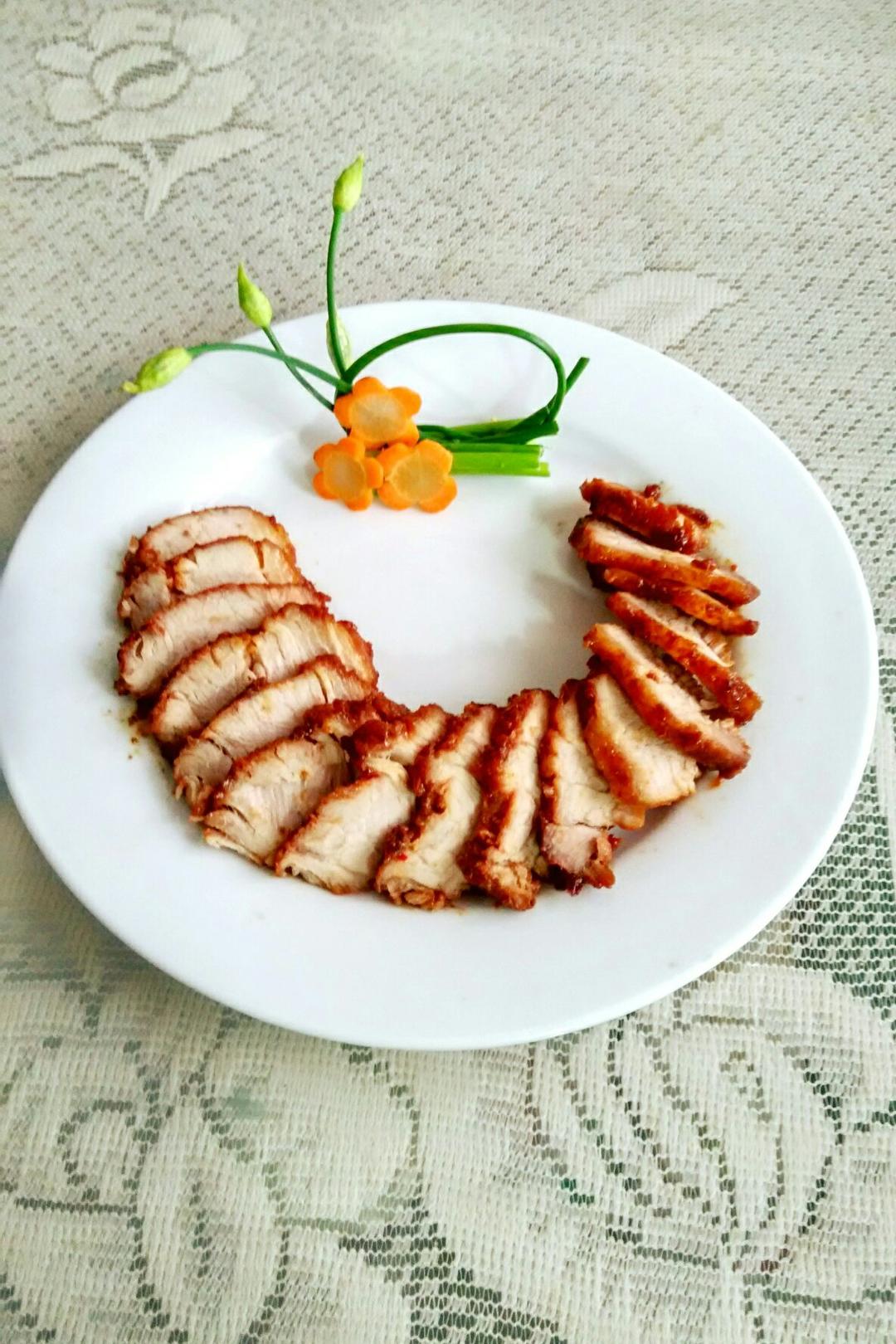 微微她妈做的餐桌上的创意盘饰