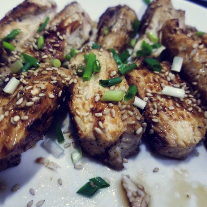 酷炫屌炸天好吃的煎鸡胸肉（香蒜蜂蜜煎鸡胸肉）