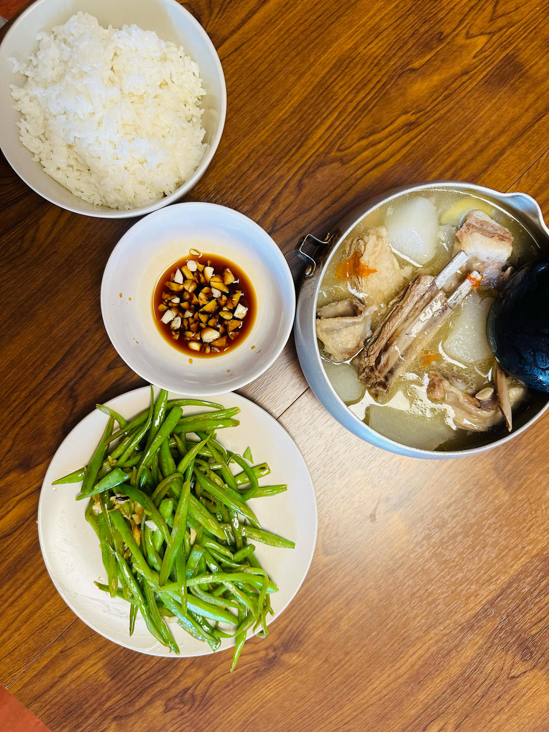 清炖羊排萝卜汤