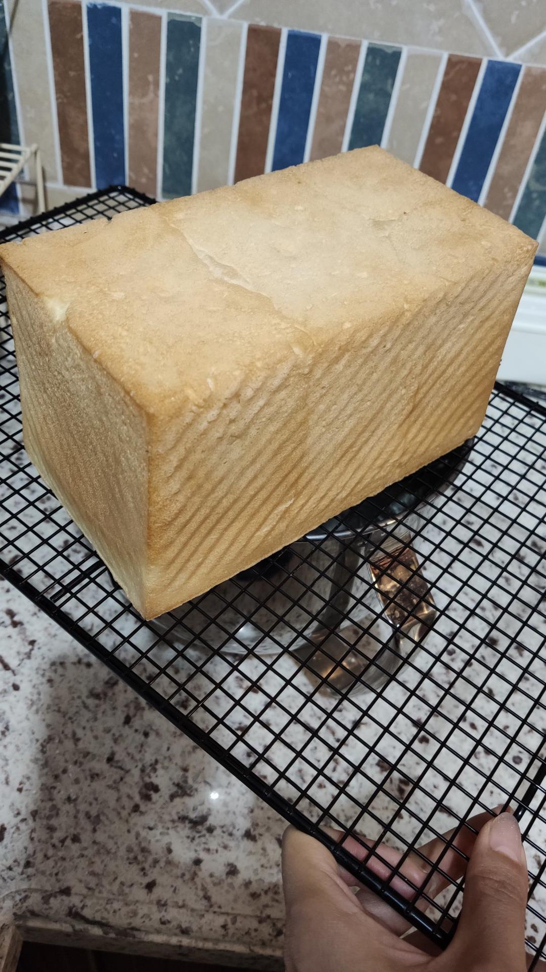 【小高姐】早餐白面包 极简主义的手工面包