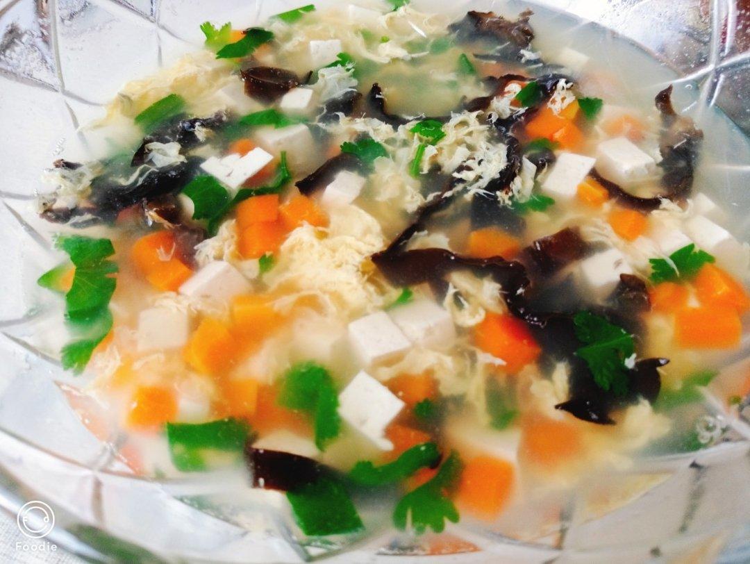 堂妈小厨—鲜蔬豆腐汤