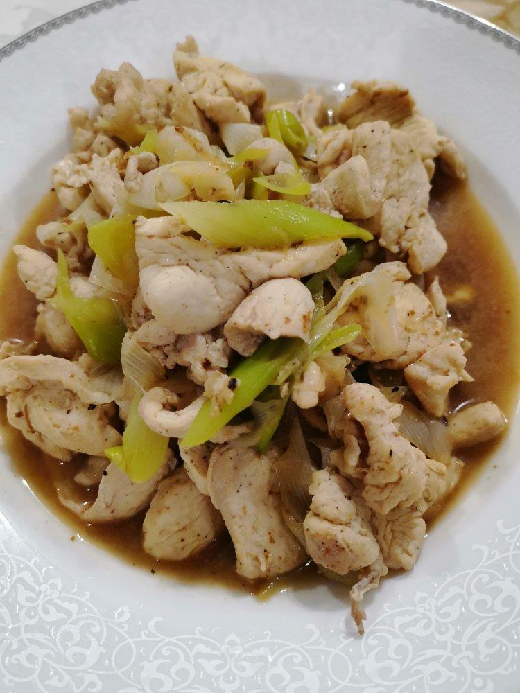 【减脂食谱】孜然葱爆鸡胸