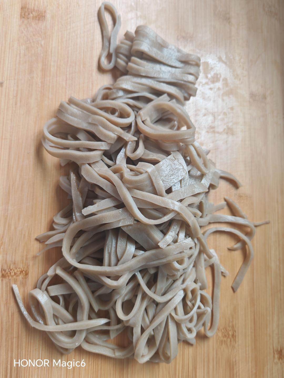 赛凉皮的莜面蒸皮