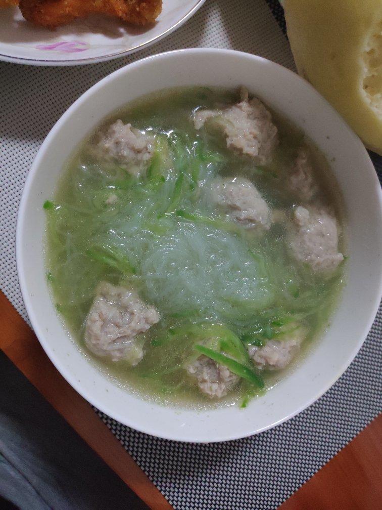 暖心又暖胃❗️萝卜粉丝丸子汤❗️冬天就爱喝这汤