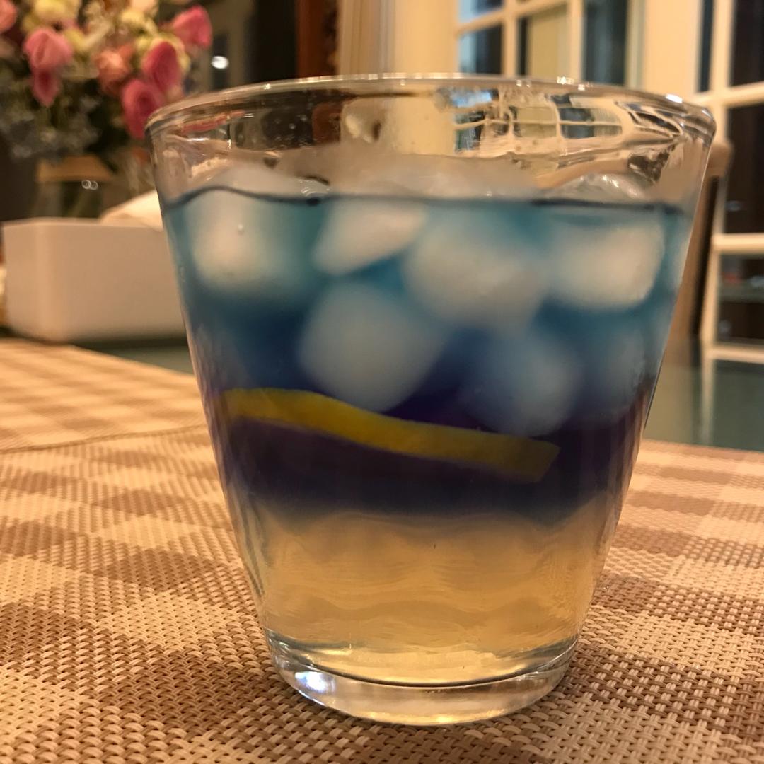 柠檬蝶豆花茶