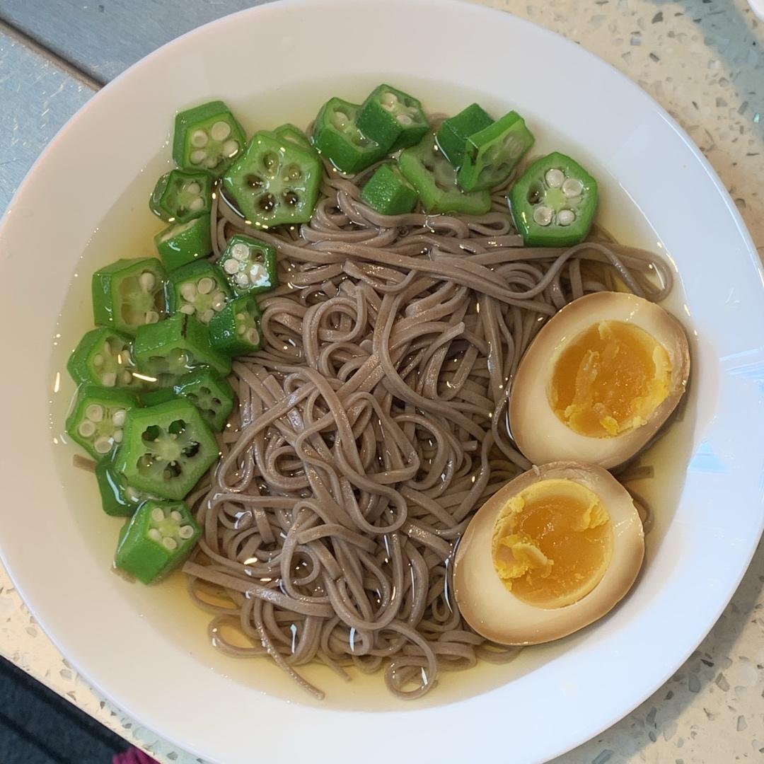 鯊魚魚辣椒醬做的日式冷湯蕎麥麵 | 高飽腹,低升糖,減肥減脂要吃的面