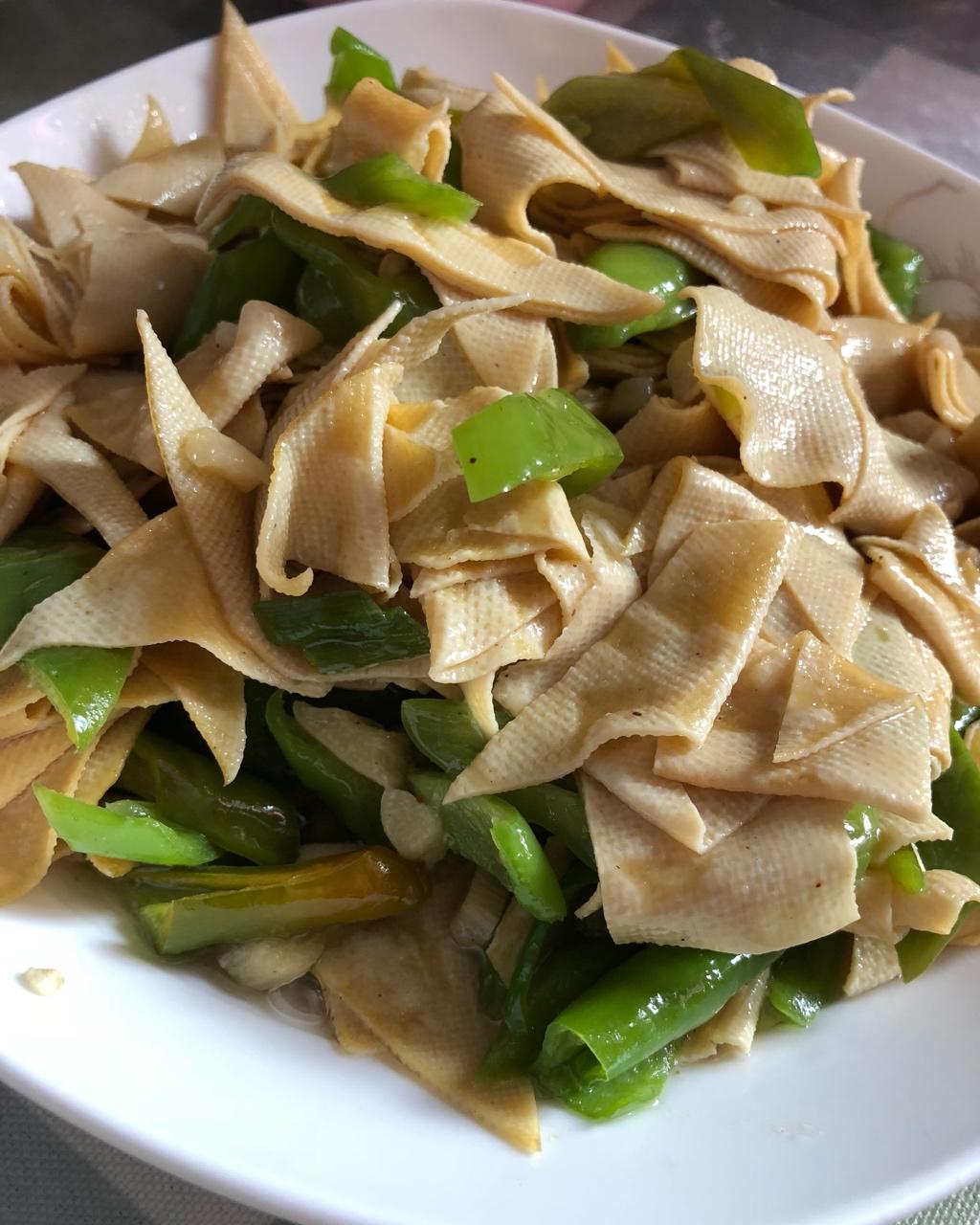 cc得宝做的尖椒炒干豆腐