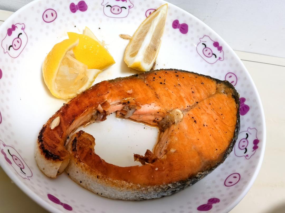香煎三文鱼扒