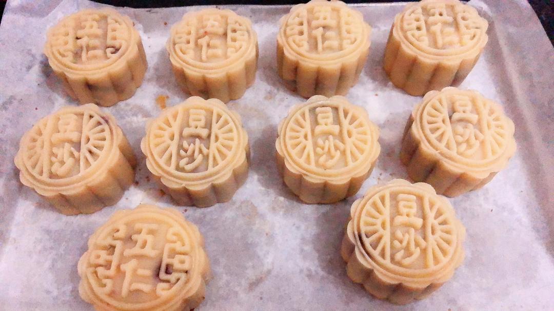 五仁月饼