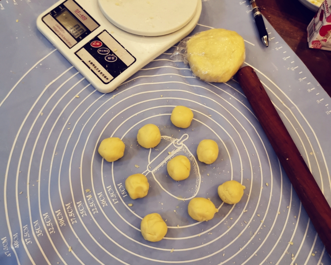 零失败肉松麻薯蛋黄酥的做法 步骤1