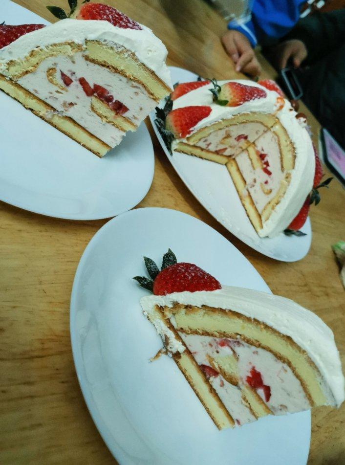 草莓蛋糕🍓 超火的‼️草莓炸弹