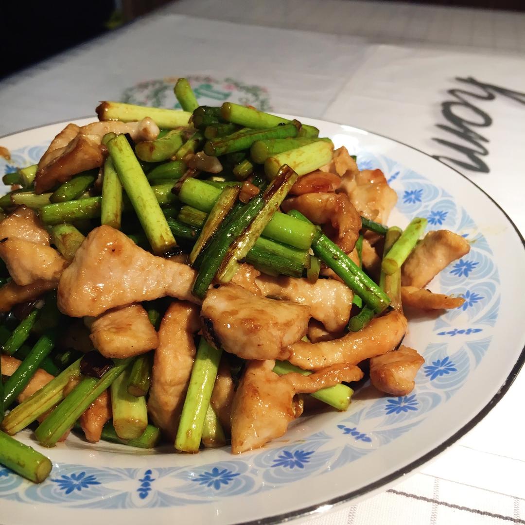 蒜苗炒肉丝