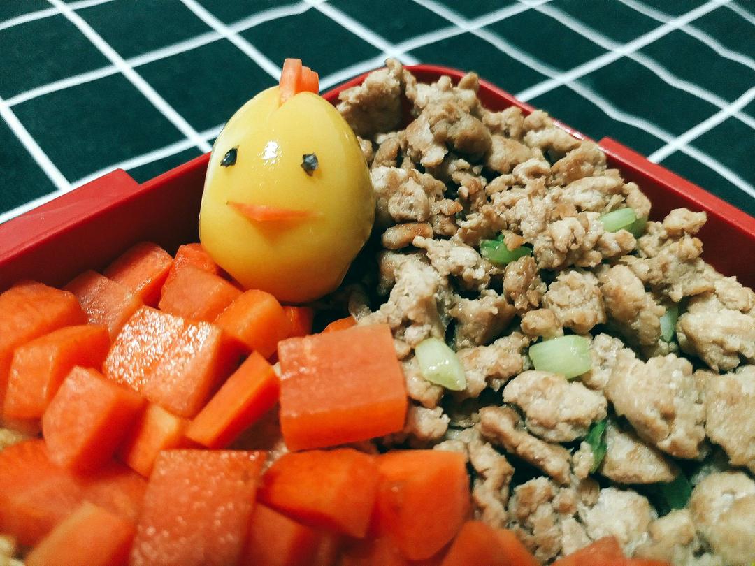 开心鹌鹑蛋小鸡