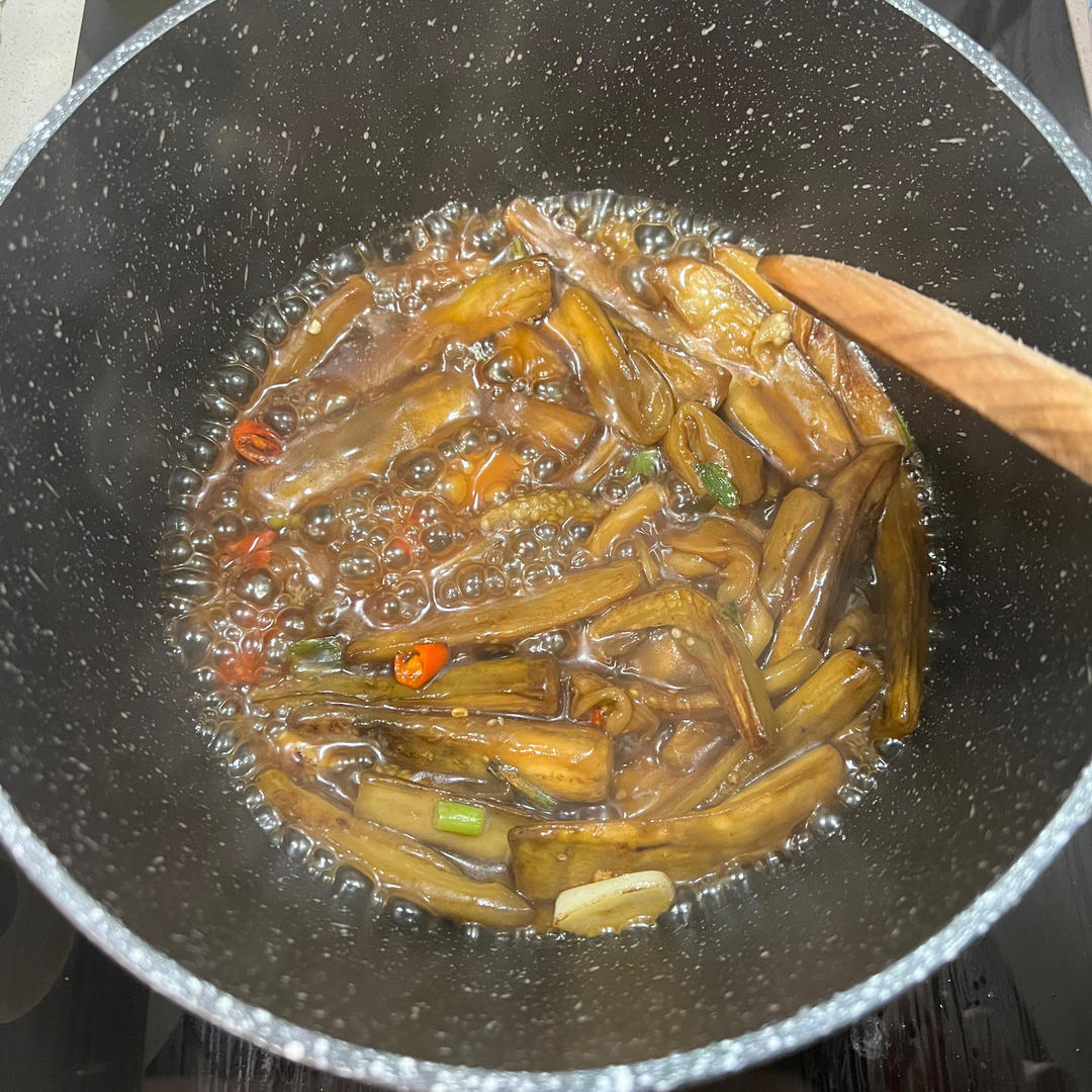 开胃下饭菜！巨简单的家常鱼香茄子煲
