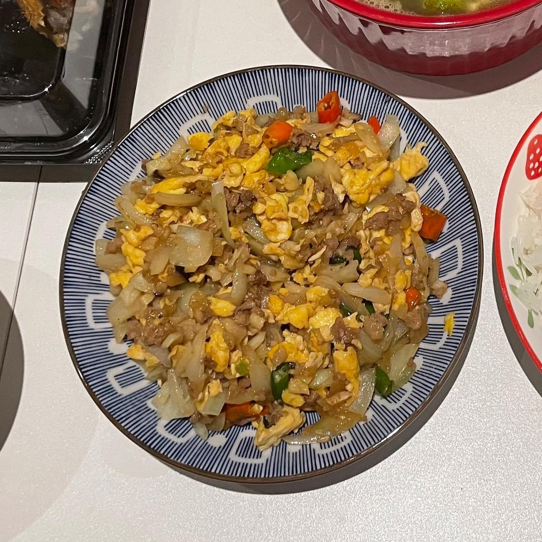 下饭菜一人食 洋葱肉末炒蛋