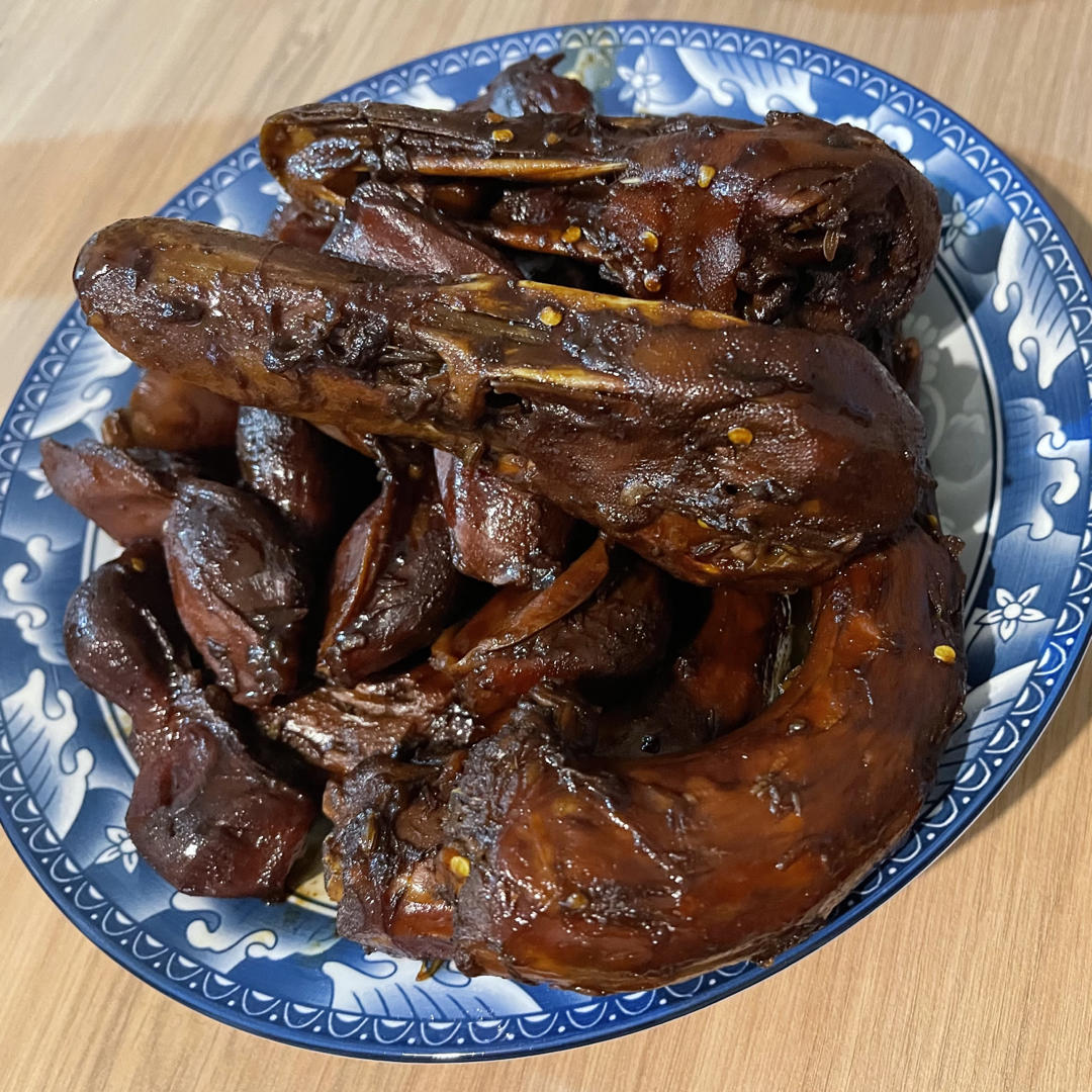一吃就会上瘾的卤鸭头鸭脖子